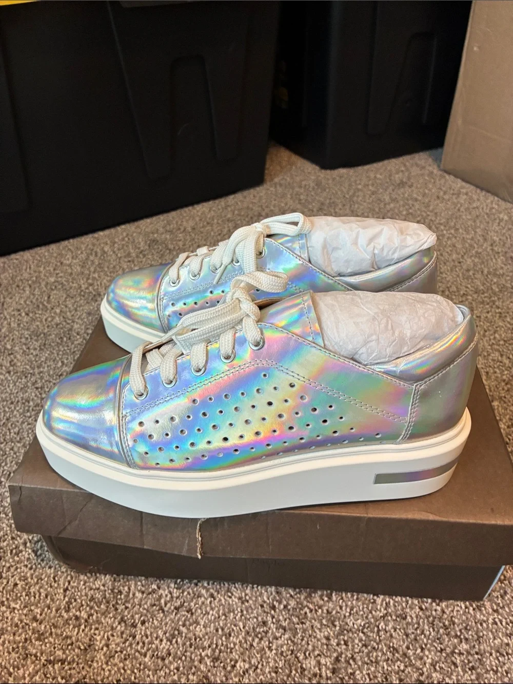 Paolo Holographic Platform Sneakers - Iridescent Silver